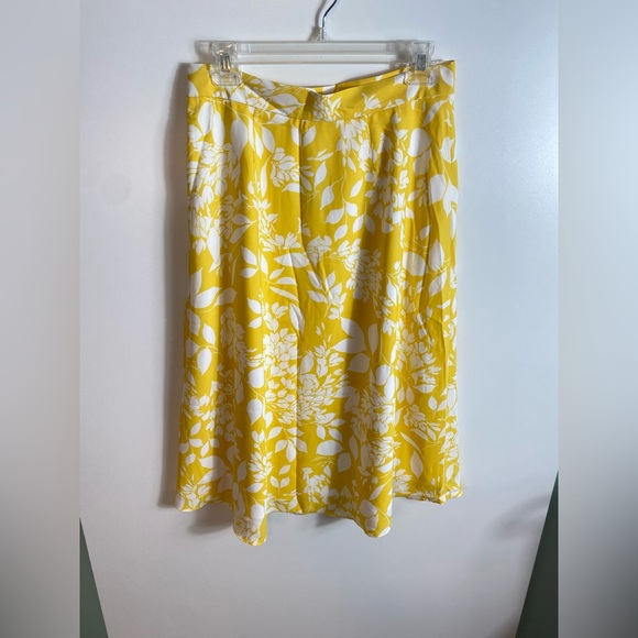 #475 Ann Taylor Floral Skirt size 6P NWT - Picture 2 of 9